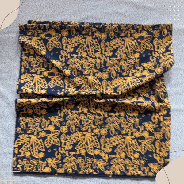 Batik Kerinci motif campuran Sirih, Keladi, dan Daun Cengkeh, kaya akan makna alam dan budaya, tersedia di batikkerinci.com.