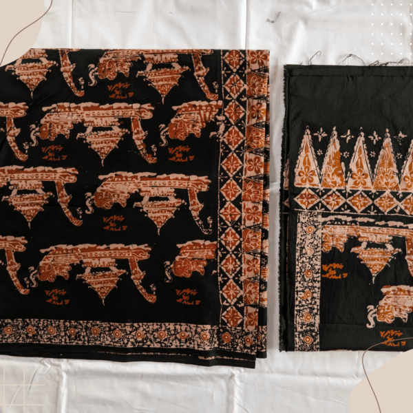 Batik Kerinci stelan dengan selendang motif Kenduri Sko dan ponco pucuk rebung, penuh makna budaya. batikkerinci.com