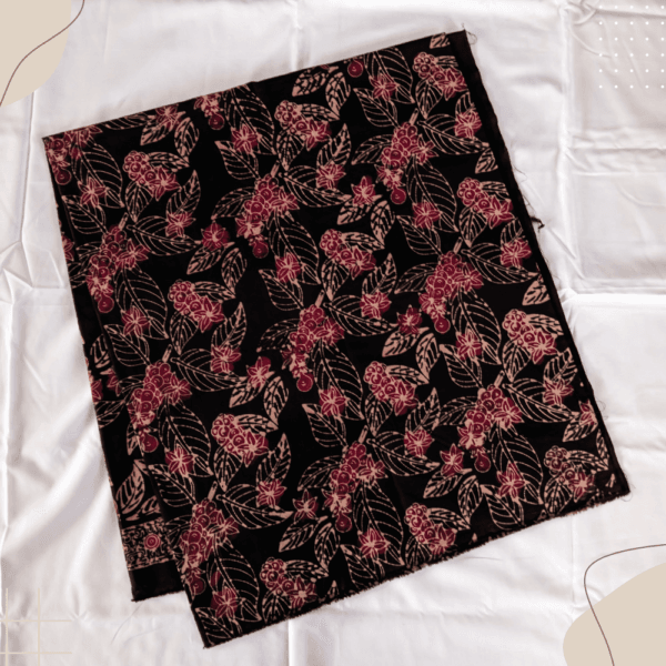 Batik motif biji kopi dan daunnya dengan bis megalitik, warna coklat susu dan maron. Toko Online batikkerinci.com