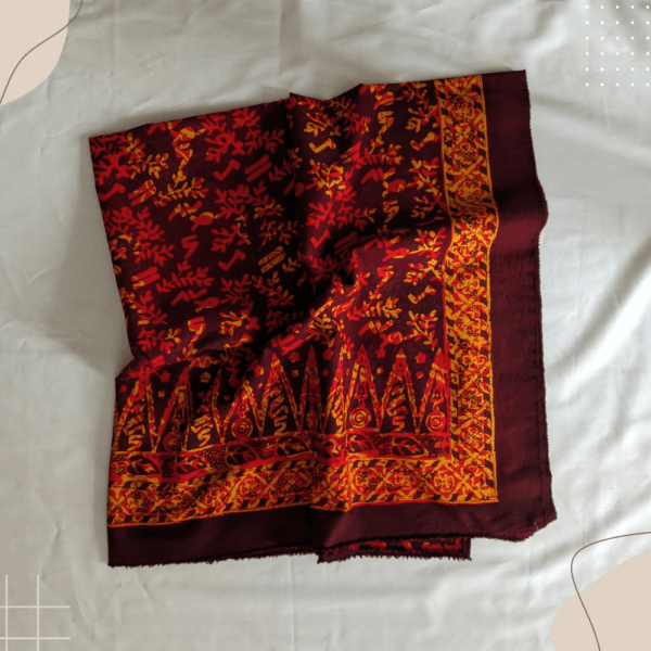 Batik Kerinci motif cengkeh dan aksara Incung, elegan dan bermakna. Tersedia di batikkerinci.com.